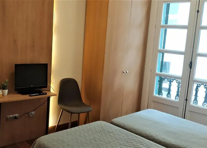 ゲストハウス ロケフェール セントラル ルームズ