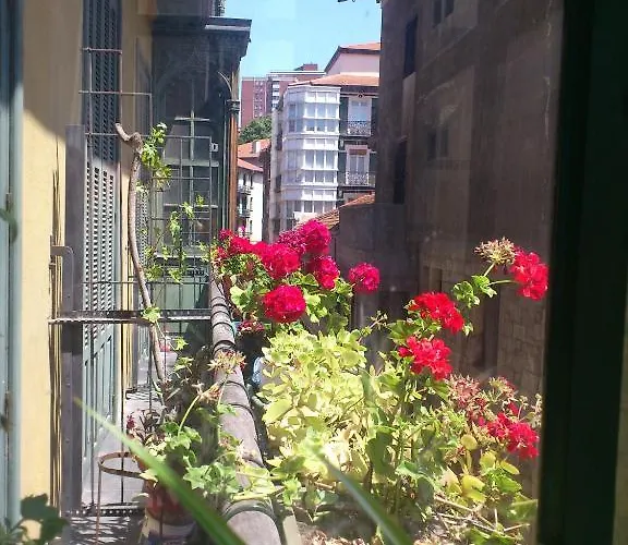 ロケフェール セントラル ルームズ *